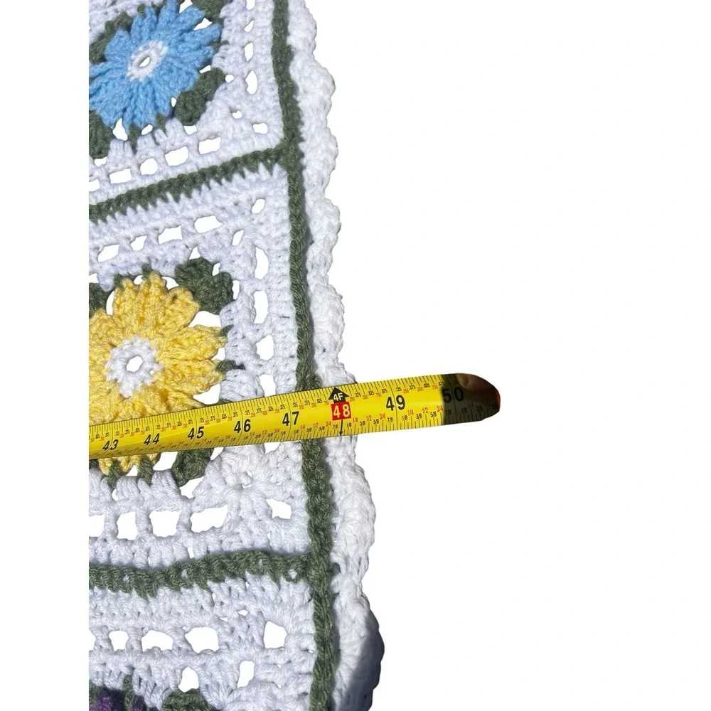 Vintage Hand Crocheted Granny Square Daisy Afghan Lap Throw Baby Blanket 48x32